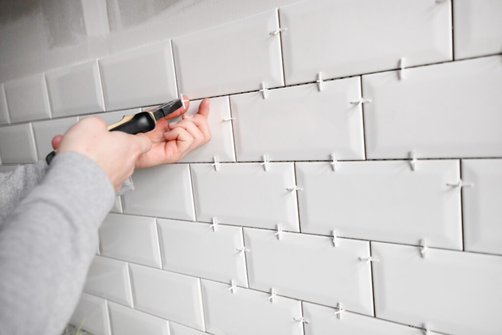 tiling-a-bathroom-with-white-subway-tiles